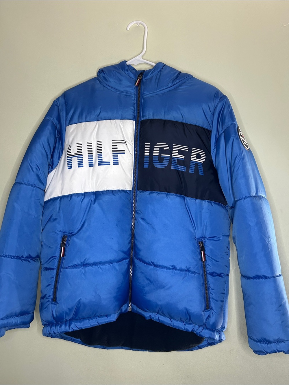 Tommy Hilfiger Blue Hooded Colorblock Puffer with Logo Panel kids